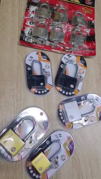 قفل ٧٠ ملم فضي مفتاح  سعره ( ٤,٥٠٠) دينار  قفل ٥٠ ملم سلڤر نحاس أصلي  ...