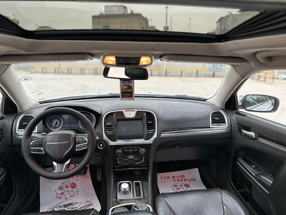 السلام عليكم سياره وبامه مديل18كصه جنطه شغل باجات سياره بلكارتون متومه طبق الصل عله سياره محتركه 
فول فول مواصفات 1/1 رقم ربيل جديد بيهه حته الزكه واجيهيه مرور دك حاسبه وين ما يعجبك. ***********
