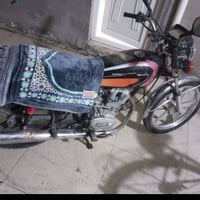 دراجه اربعه كير مقفوله من كل شئ أوراق و كلشي كامل متوازي عليها السعر 2...