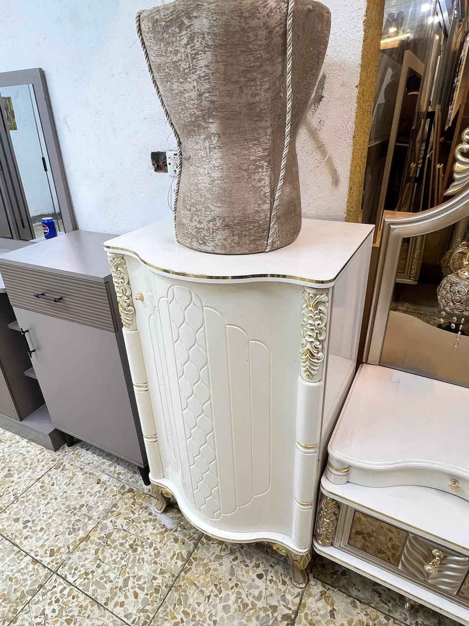 غرفة تركيه اصليه ملكية


**إذا كنت صاحب هذا الإعلان وتريد حذفه لأي سبب، رجاءا أرسل رسالة إلى الدعم الفني**