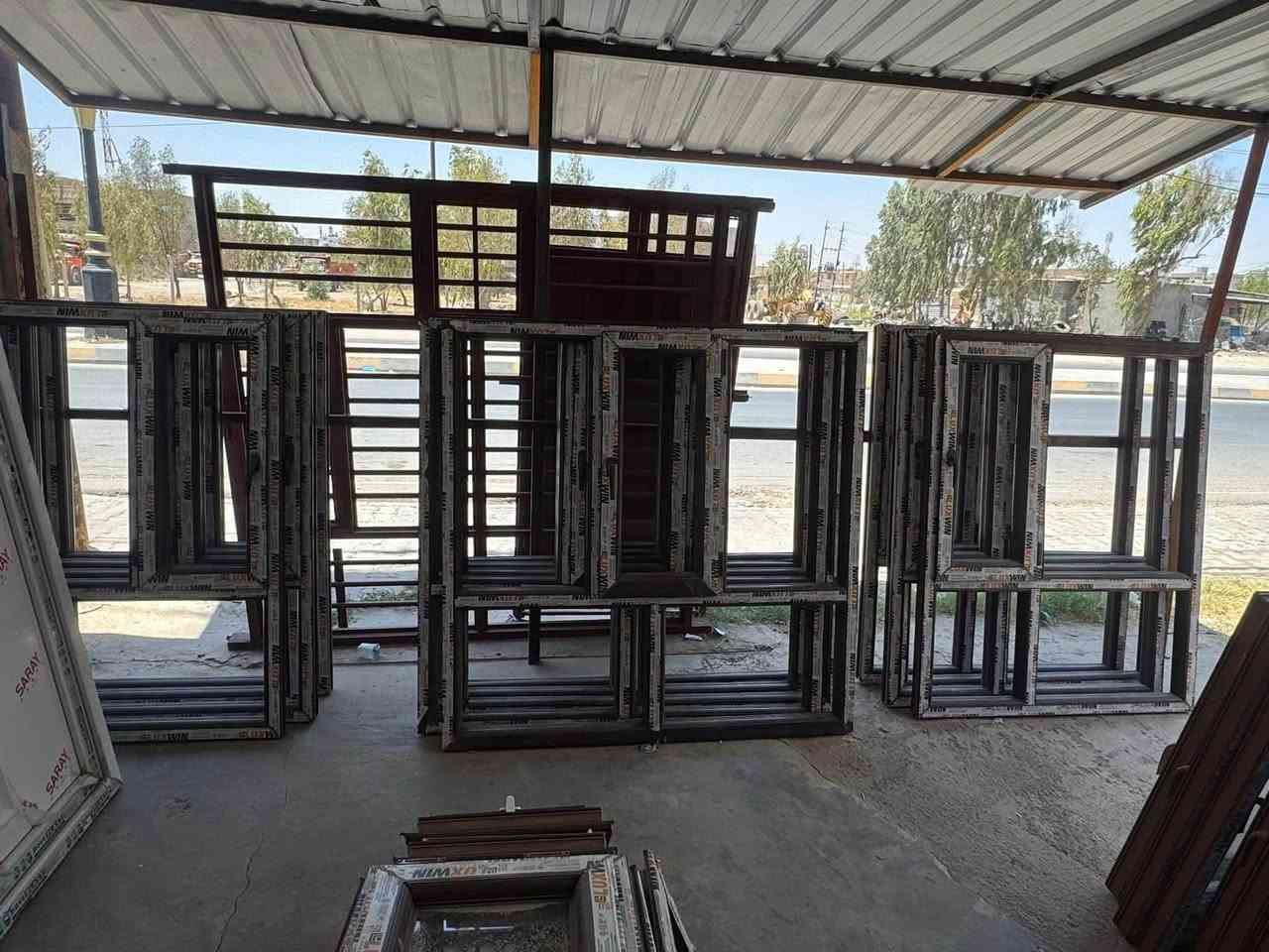 ***********
العنوان تكريت حولي الزهور مجاور مدرسة النضاميه 

متوفر ابواب pvc تركي الابيض السعر ٧٥ 
وابواب جوزي تركي اصلي مع الضمان السعر ٨٠ الف  
وابواب عراقي ابيض السعرر ٥٥
شبابيك بلاستك جوزي تركي الاصلي جميع القياسات
