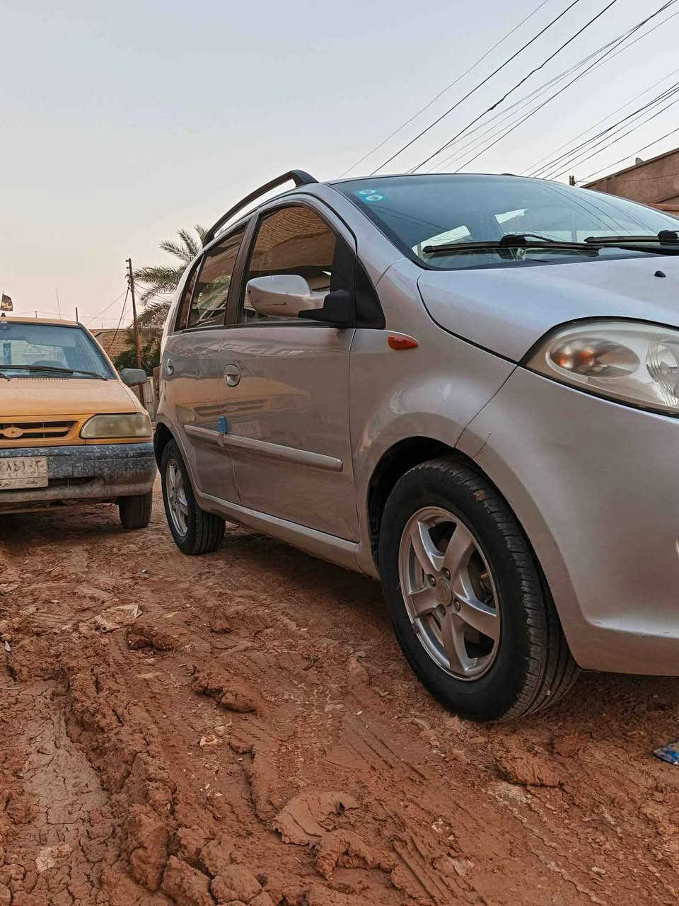 السلام عليكم للبيع شيري A1 موديل 2013 رقم بغداد مميز بأسمي انكليزي هزه جديده مداور ثاني يوم حداديه جديده تايرات جديده مكينه وكير مكفولات كهربائيات كلهة شغاله لايت عالي زنون سيارة نضيفه وبلاديه ماعايزة برغي   السعر (39) وبي مجال كلش بسيط مكانهة بابل الحله بالمركز للاستفسار (***********)  متواجد اتصال او واتساب حلة, بابل
