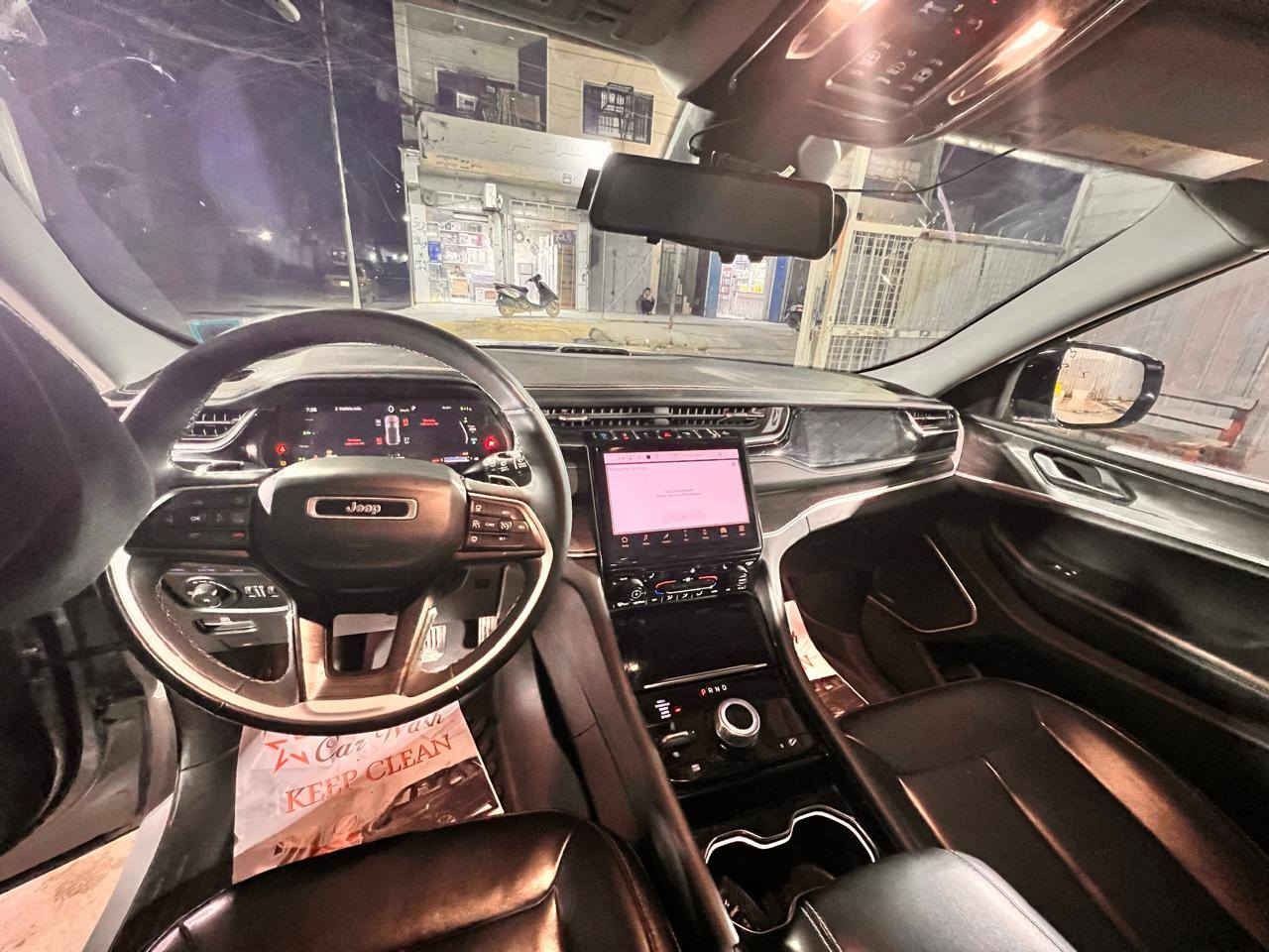 جيب هايبرد موديل 2023
فول مواصفات ٣ شاشات
ضرر موضح بالصور تبديل جاملغ و صبغ بالباب و بالبنيد و يرادلها بارد بسيط بالباب الخلفي بجهة الحادث 
السعر 290 
رقم بغداد تحويل مباشر عنوان بغداد ***********
