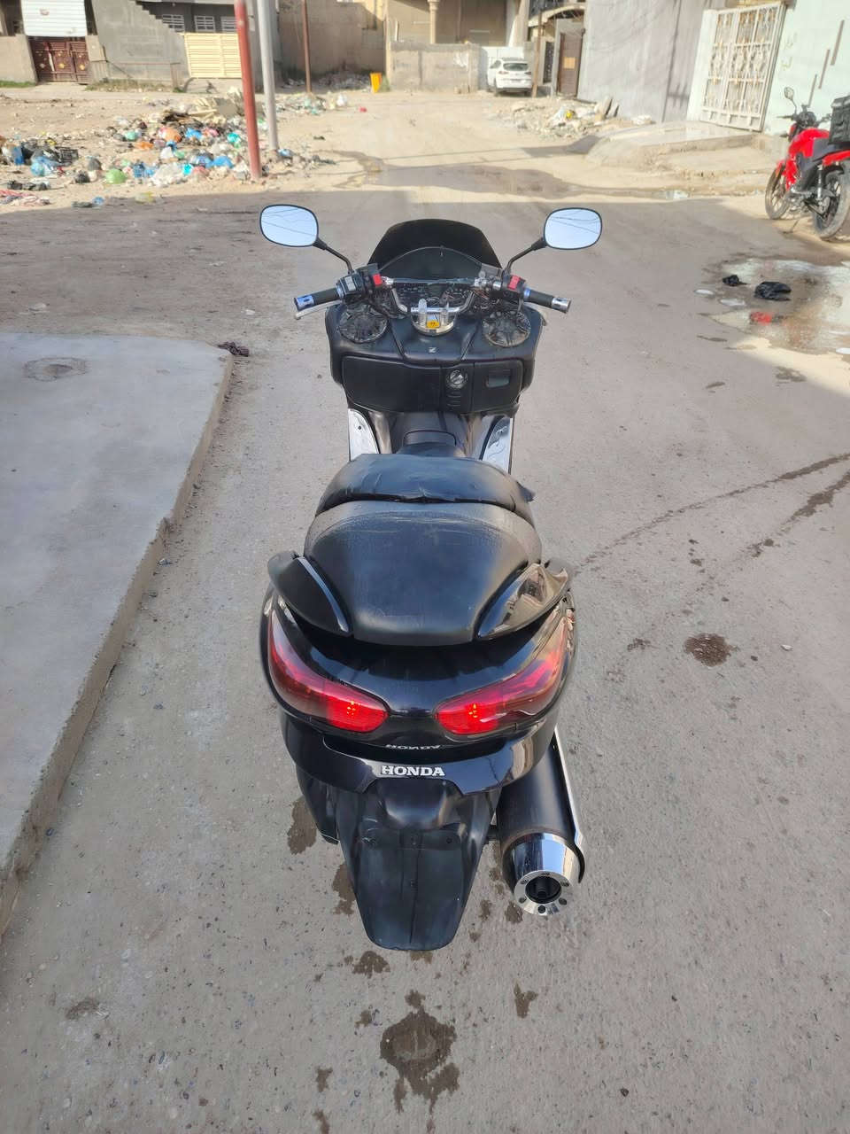 السلام عليكم
فورزه 80 عميه  نضافه 95/100 كهربائيات كله شغاله لايت زنون تايرات جدد ويل ذهبي  ستان حساس  امبيثري مسجل شغال شلعه معدل فوللل ترايك وين متريد لا تنقيص ولا تبخير فقط اوراق مابيهه اكفلك سرقه وعشاير السعر 850وبيها مجال حك الجيه او مراوس بايراني او دايوان نضيف يرهم مكاني بغداد ابو غريب 
***********.   ***********
