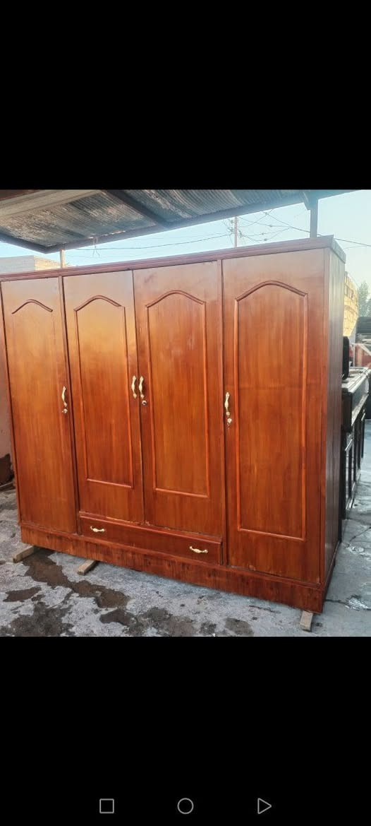 السلام عليكم كنتور صاج حطاطة ٤ابواب السعر ١٩٠ وبي مجال قليل للاستفسار خاص اوالاتصال على الارقام التالية ***********
*********** فلوجة قرية المختار
