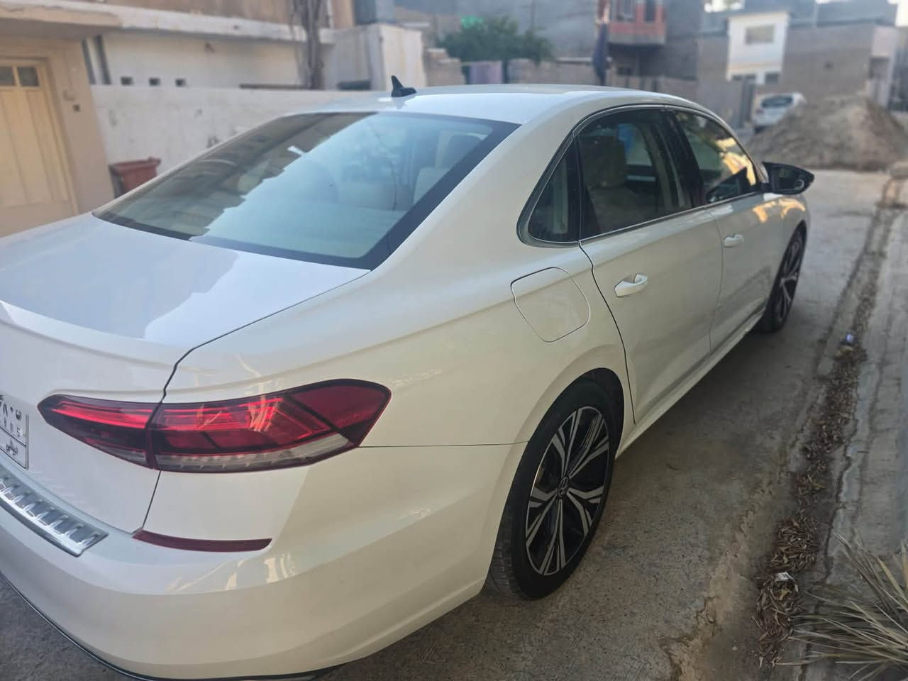 فولكسواكن باسات 2021 بيع فقط السيارة بدون ضرر كلين تايتل
تقرير مياه امطار فول  مواصفات 

بدون اي نواقص 

السياره داخله معوقين بعد سنتين تفك المعوق من بعقوبة المركز بيه وكاله عامة 

مواصفات 

فتحه

بصمه

رادار امامي خلفي

رادار جانبي مري

رادتر تعديل مسار

تدفئه كشنات جلد

تبريد قطعتين

كير رياضي اوتو عادي

كامره 

شاشه كار بلي 

محرك 2000 توربو 

مكانها ديالى بعقوبة 

رقم الهاتف ***********
