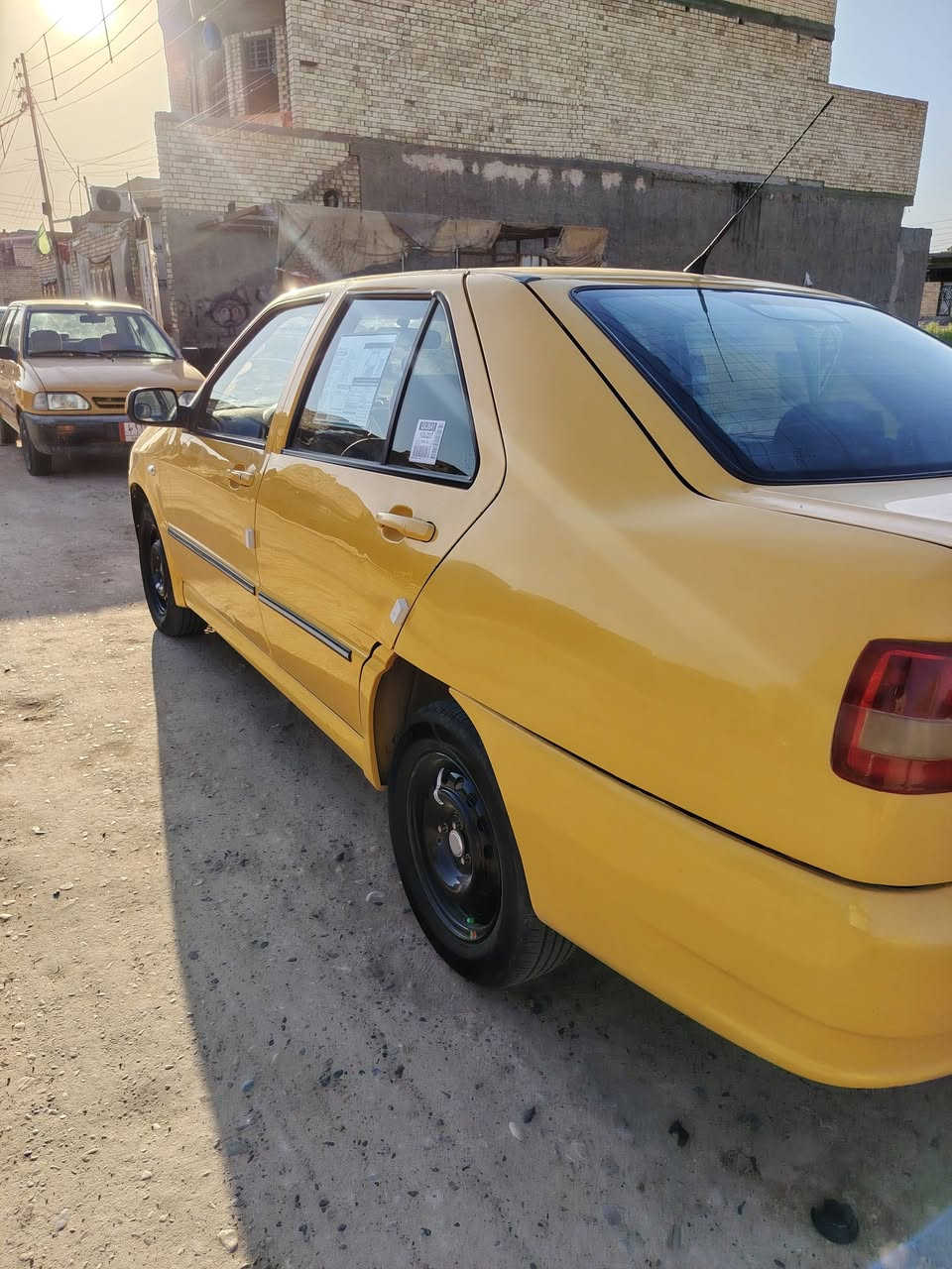 سلام عليكم شيري ميرال ٢٠١٦ مابيها نقص برغي كفاله عامه من الضربه والصبغ بيها مكانت بارد ما مبينات فقط محرك كير كفاله عامه تبريد منضومه جديده وثلج مصفره هيئه وغرامه 44وبيها مجال تحويل مباشر ***********
