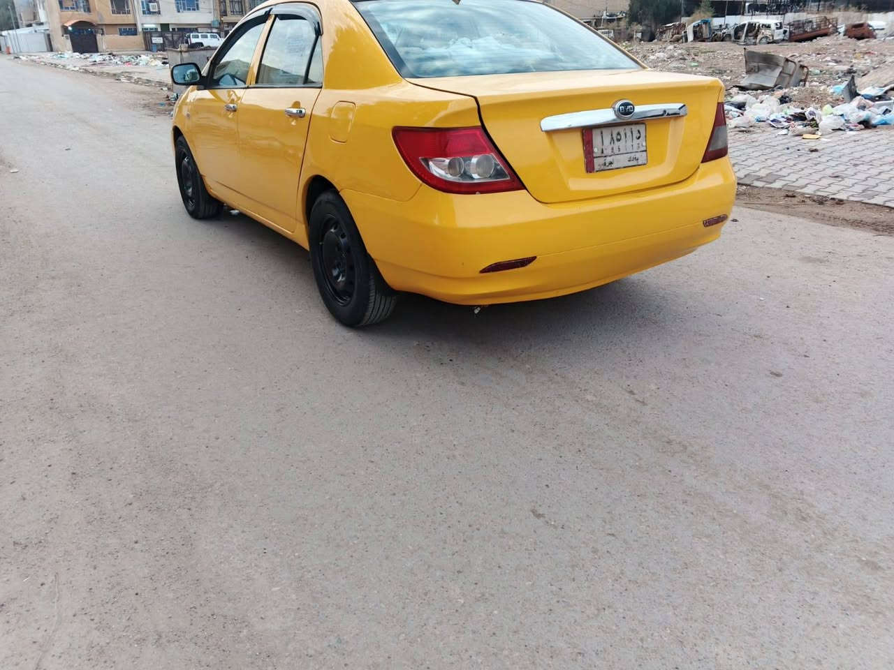 سلام عليكم بي واي دي BYD موديل 11 F3 گير ومكينه مكفولات گير عادي سيارة مصبوغه عام اثر جراد+للجماليه فقط تخم تاير جديد سيارة خير من الله سعر 45 وبيها مجال بسيط متواجد رقم واتساب ***********
