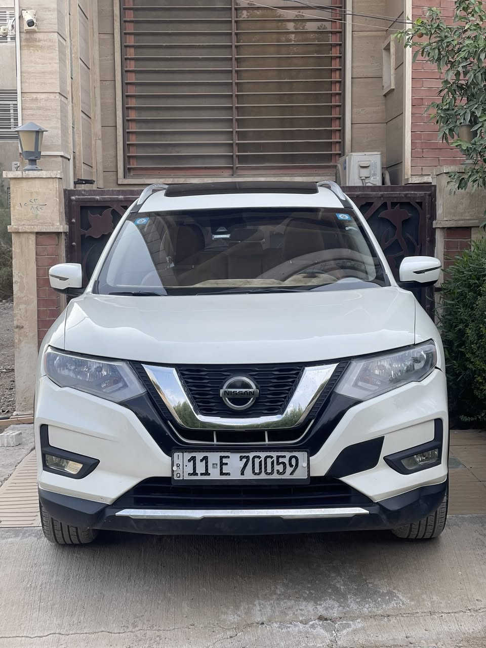 السلام عليكم
نيسان روج sv 
سيارة جديدة
ب اسمي هزة جديدة
2019 ماشية 60 الف ميل 
حادثه جاملغ وبنيد
تخم تاير جديد
جاهزة بدون اي نقص
محرك 4 سلندر 2500
فول مواصفات للاخير
بانوراما
تشغيل عن بعد
شاشة لمس تحكم ستيرن رادار امامي و جانبي كرسي كهرباء تدفئة 
جلد داخل قرمدي
تحديد مسار حساسات خلفية كامرة دوارة فور ويل
بعد بيها هواي مواصفات
السعر 153 وبيها مجال
بغداد الدورة
***********
