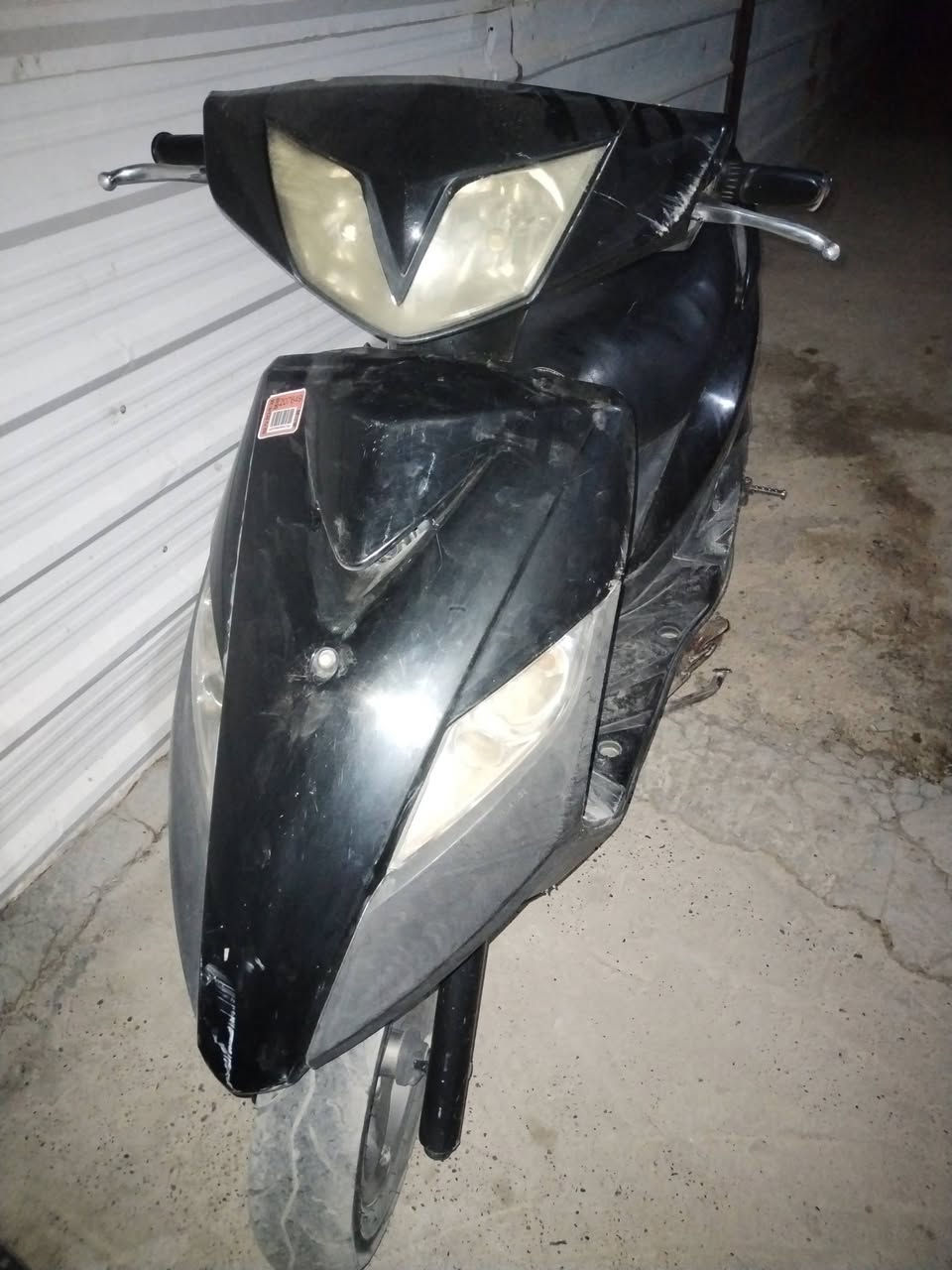 دراجه ماكس ثعلب شغاله بس بيه اشويه نواقص كابريتر وباتري
***********
