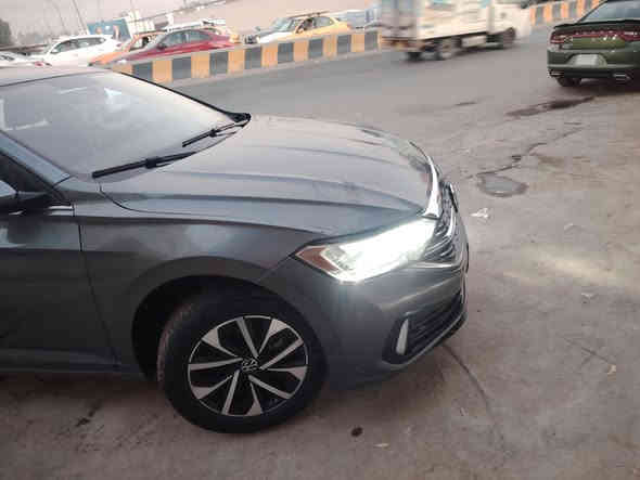 سلام عليكم 

كولف جيتا
موديل 2022
فئت SE  مواصفات معروفه 
محرك 1،5 تيربو
 حادثه وسوناره بل منشور 
سعر 140 
 مكلف بل نشر  
***********
