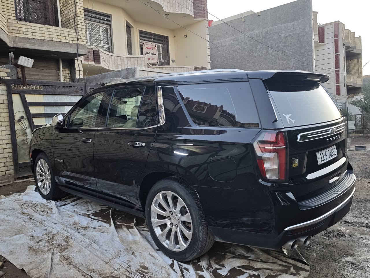 تاهو برايمر موديل 2022 كلين تايتل وارد خليجي ماشيه 113  رقم بغداد
المواصفات :
كاميرا خلفية 
سقف بانوراما 
صندوق كهربائي 
تحكم على المنحدرات 
مستشعر وقوف 
تدفئة المقاعد 
مرايا جانبية كهربائية
شاشة 
مراقبة النقطه العمياء 
نظام يد تشغيل 
تحكم تلقائي في درجة الحرارة 
نظام فرملة الطوارئ 
8 ايرباغات 
مصابيح امامية ليد 
مانع انزلاق 
عرض معلومات على الزجاج الأمامي
تدفئة مقود القيادة 
أبل كاربلاي
أندرويد اوتو 
دفع رباعي ويتحول خلفي امامي
مقاعد الصف الثالث
تشغيل عن بعد 
رادار
شاحن لاسلكي 
صندوق تبريد 
نظام تعليق هوائي
كشافات ضباب
ذاكرة المقعد 
وضع القيادة
تحذير مغادرة المسار 
نظام بوز الصوتي
التحكم الإلكتروني في الثبات
تحذير من الاصطدام الأمامي 
سقف اسود 
مثبت السرعة التكيفي 
صندوق بدون استخدام اليدين 
تبريد خلفي
الضوء العالي التلقائي 
مقعد تنبيه السلامة 
للبيع فقط  للتواصل ***********
