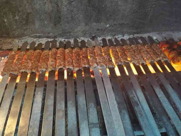 ‼️.   مطعم بركات الحسن.   ‼️ 

  كباب لحم 🥩 {كفيل} سعر الكيلو { 12الف }20شيش 
  كباب دجاج 🐔 {كفيل} سعر الكيلو{ 12الف }20شيش

  {من 5كيلو} فما اكثر سعر الكيلو {10الف} 20شيش

📍 العنوان نجف شارع نصر ميلاد مجاور صيدلية النصر المركزية 

       للحجز 📞***********
