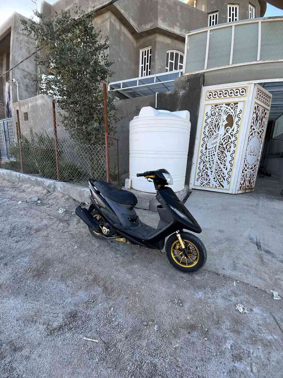 ماكس عدله مكينه بلاديه تزويد خارجي فقط ول كب جديد شركه ممتازه وسعره غالي مو رخيص يدات بريد توبو شيال هايبر دبل امامي اصلي والخلفي كذلك تايرات جدد كفرات نضاف كهربائيات كامله كلها شغاله برغي ما ناقصها 
الدراجه شرط شلعه ومعدل تعجبك واطيك الكزوز البلادي وياها الكزوز بي سوبر الدراجه سعرها خاص مكاني بصره قضاء الفاو توصيل ماعندي هذا رقمي ***********
