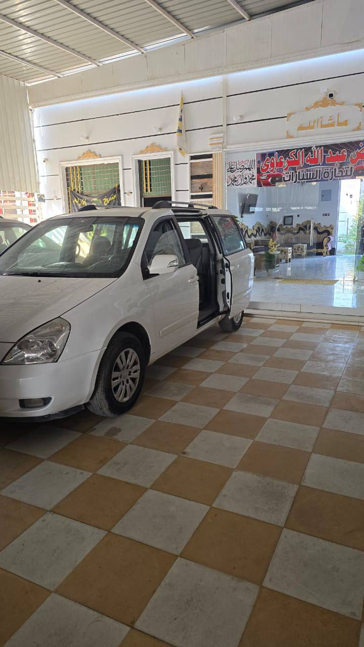 دليل العراق  السيارات 
سيدونا موديل ٢٠٠٨ بيه جاملغ امامي مبدل وجاملغ خلفي مصبوغ ولباقي كفاله السعر ١٤٠ وبيه مجال
رقم الهاتف+واتساب ‏‪***********‬‏
