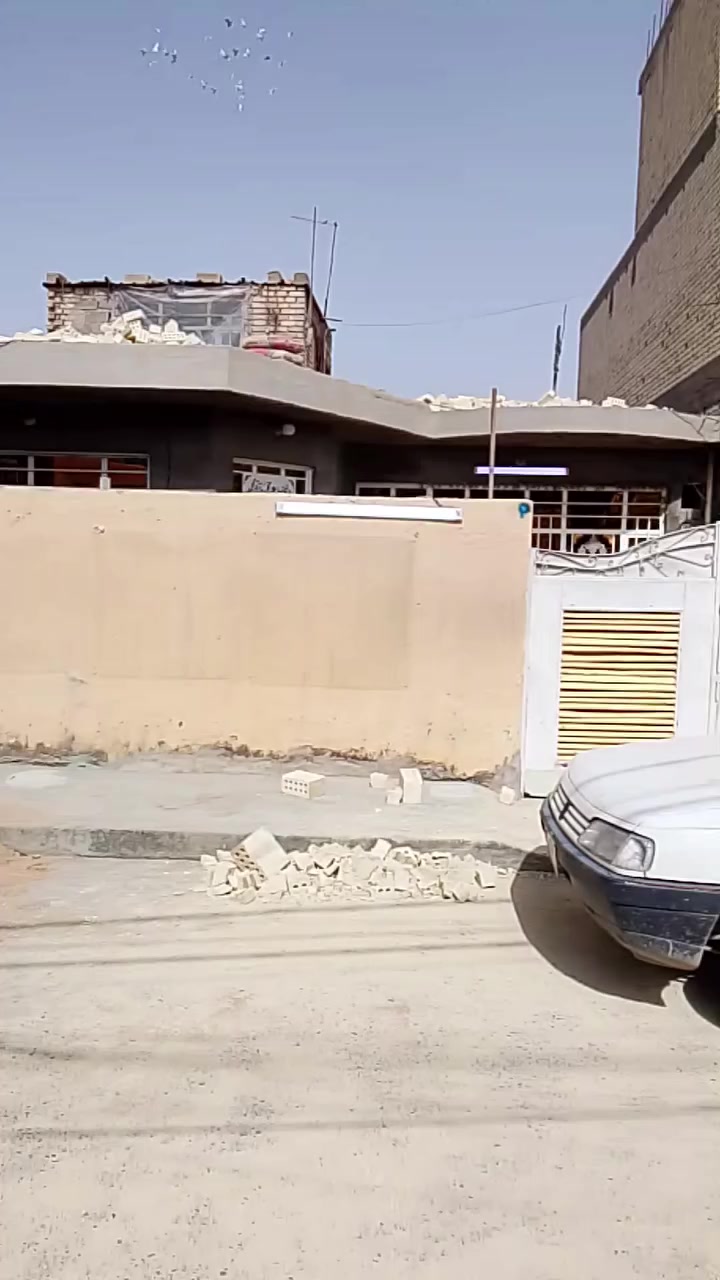 دار للبيع بلديات قرب مضيف السواعد ردي ***********
