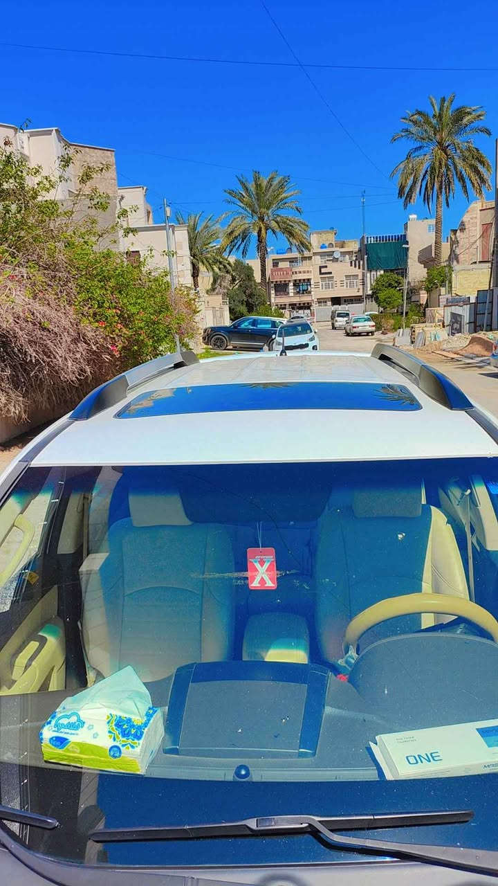 السلام عليكم مهافي ٢٠١٧ مكينة ٦ سلندر فول مواصفات ١/١ مال شركة الدولية للبيع أو مراوس بهايلوكس من ٢٠١٨الى ٢٠٢١ 
مكينة ٣٨٠٠
فتحة سقف 
أشاير مري 
مري قلابة 
حساسات أمامي خلفي 
كامرة دوارة 
صندوق شفط 
كشنات ٢ كهرباء 
كشنات جلد 
خزن ميموري
تحكم ستيرن كهرباء 
تبريد مركزي 
بصمة تشغيل وأبواب 
بعدهة بكتلوكات الشركة
فور ويل 4×4
مانع انزلاق 
تحكمات ستيرن 
بجم زنون
ثلاجة 
تحكم ستيرن كهرباء 
السيارة جديدة  رقم بغداد الإنكليزي مكفولة من كلشي السونر مرفق مع الصور السعر٢٥٠ بيهة مجال قليل
بسمي تحويل ثاني يوم 
 للاستفسار *********** بغداد, العراق
