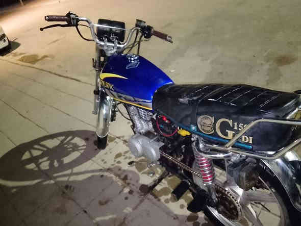 السلام عليكم شباب عندي دراجة سولنك 2023 اربع كير أوراقه كاملة اي نقص ماكو سعر 275 مكاني بغداد ***********
