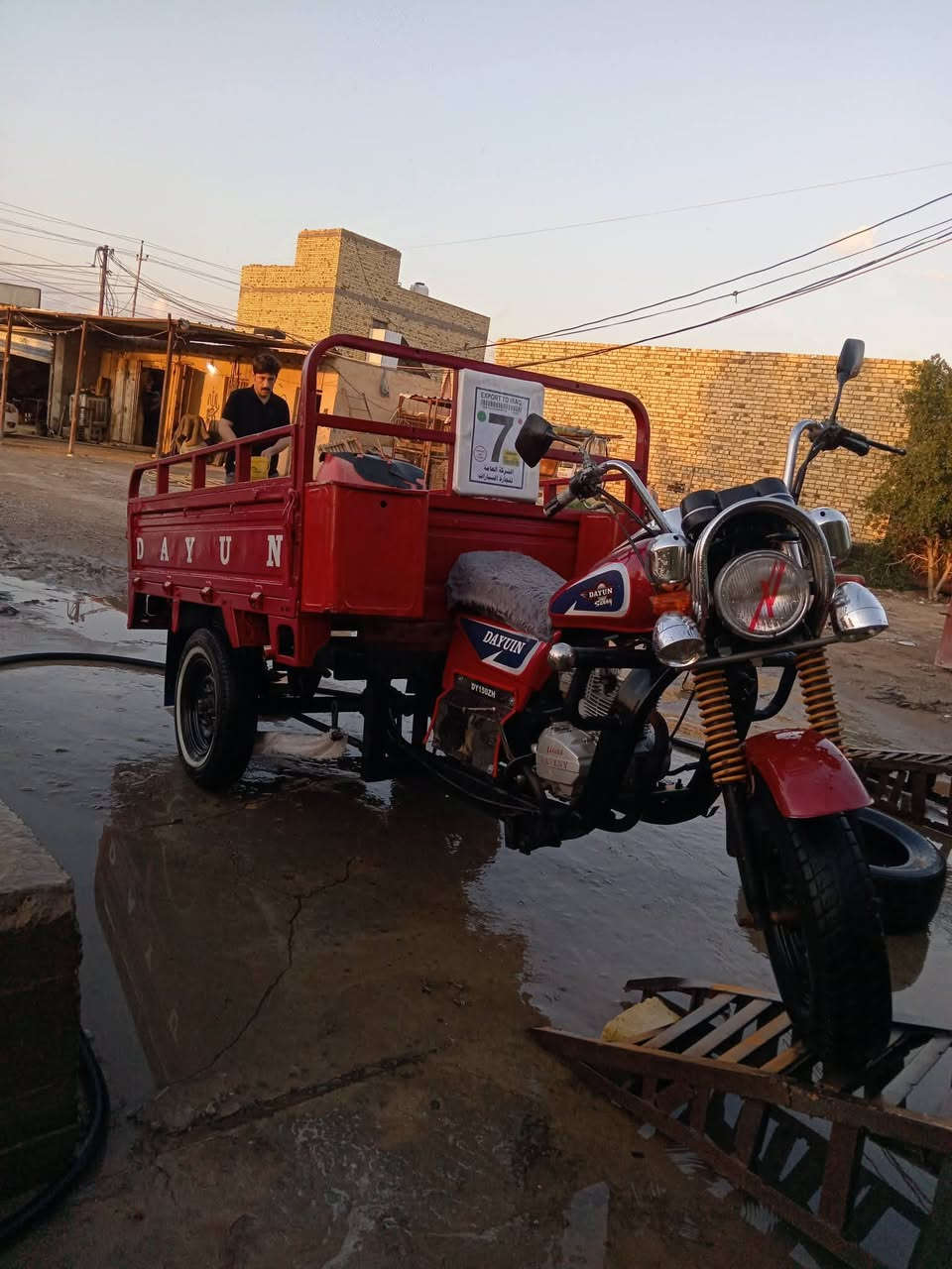 السلام عليكم ستوته لبيع موديل 15وراق كامله ستوته جاهزه من كل جهات سعر 1400وبيه مجال بصيط 
مكان الرفاعي ***********
