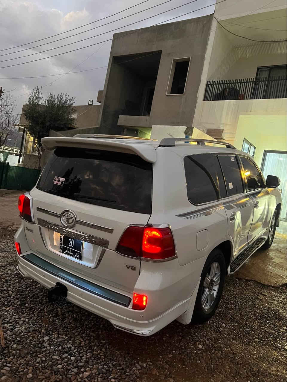 وەنەوشە 2009 کامل ناو دەرەوەی گۆراوە بۆ 2015 
مواسەفات لیگزیز موس براوەی نیە دەعمو لیدرای نیە 
زەمان دوبەی بەشەرت دوبەی 
سعري 168 معامه له 
8پستنە گێیر مەکینە بەشەرت تەقەو رەقەو کارەبای بەشەرت سەیارەکە پاک ماوەتەوە 154هەزار هەقیقی رۆشتوە مەسرەفی سەنتیکی تیا نیە کامل جوانکاری بو کراوە هایدرولیکی گیرو مەکینەو ئەکسلیشم گوریوە ئەیبیئیس بیلاد بەشەرت شوين كؤيه موشته ري ته له فون بكه :*********** فایبەرو واتسئەپم لەسەر ئەم ژمارەیە كويسينجاك, أربيل
