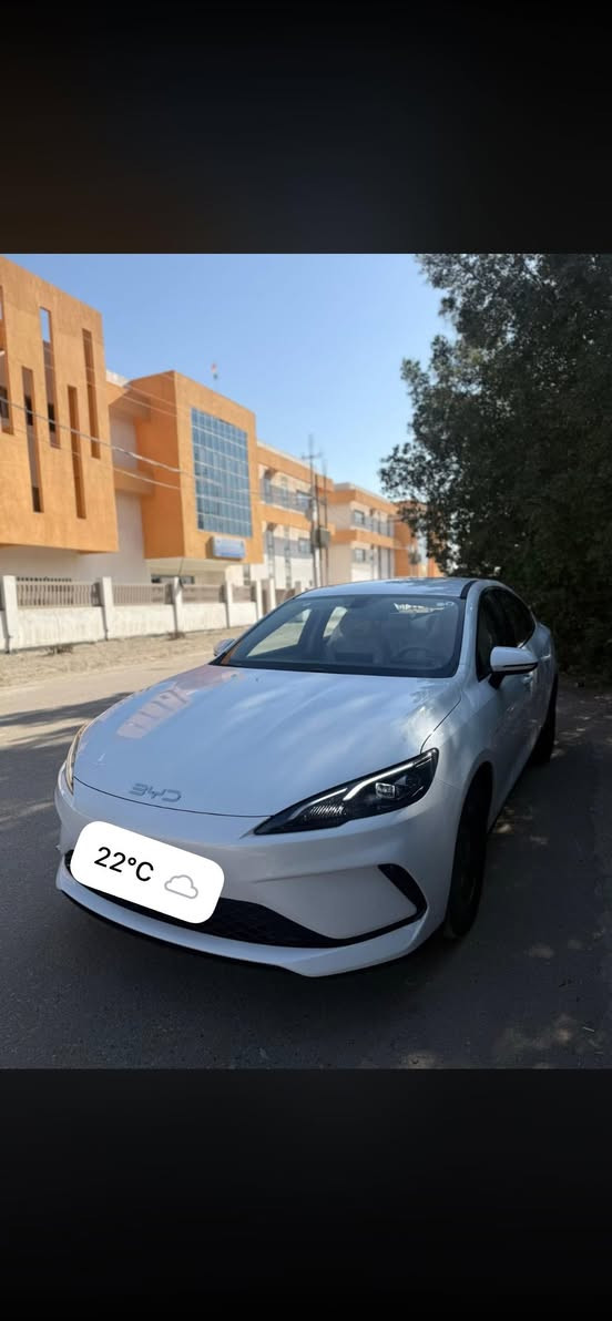 سلام عليكم سيارة BYD سيل 5.                                        موديل 2025                    
سيارة بحالة الوكالة 
العداد الكلي للمسافة 3000 الة 
بعدهة بدهن الشركة 
سيارة محتاج فلوس واريد ابيعهة حتة لحد يكول شبية وبيش رايد تبيعهة كفيلكم الله سيارة تسوة 

سعر 19 مليون قفل 
اتصال فقط.  ***********

@إشارة
