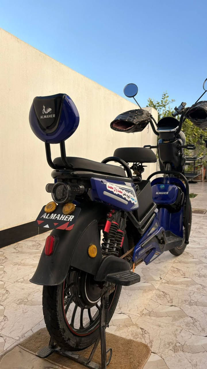 السلام عليكم 
دراجة شحن للبيع فتح صندوك ع ايدي بعده شركة
5 باتري الشركة  
حجم 20 
شاحنة جديدة 
كهربائيات كاملة
تواير جدد
ويالة عدلة ميل
كشر نضيف مثل ماوضح بصور

مكاني القائم العبيدي 

السعر 550 وبي مجال
للاستفسار ‏‪***********‬‏ واتساب واتصال 
#ملاحضة مكلف بنشر 
#ادمن وافق حبيبي
