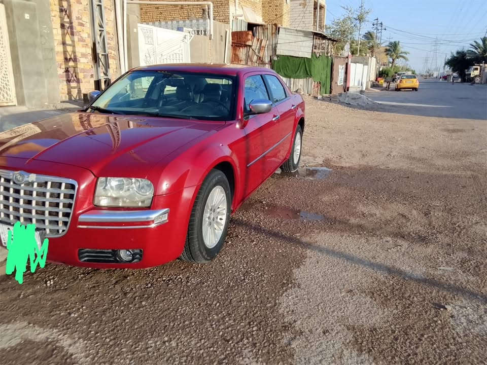 سلام عليكم اوباما  10 اصل سياره جاهزه ما بيها اي نقص مكينه كير حداديه جديده تخم تاير باتري جديد  سنويه ما نافذه رقم بصره بيها بابين صبغ بسبب شخط  سعرها 115 بيها مجال  سونارها موجود  مكلف بل نشر رقم راعيها  ***********
