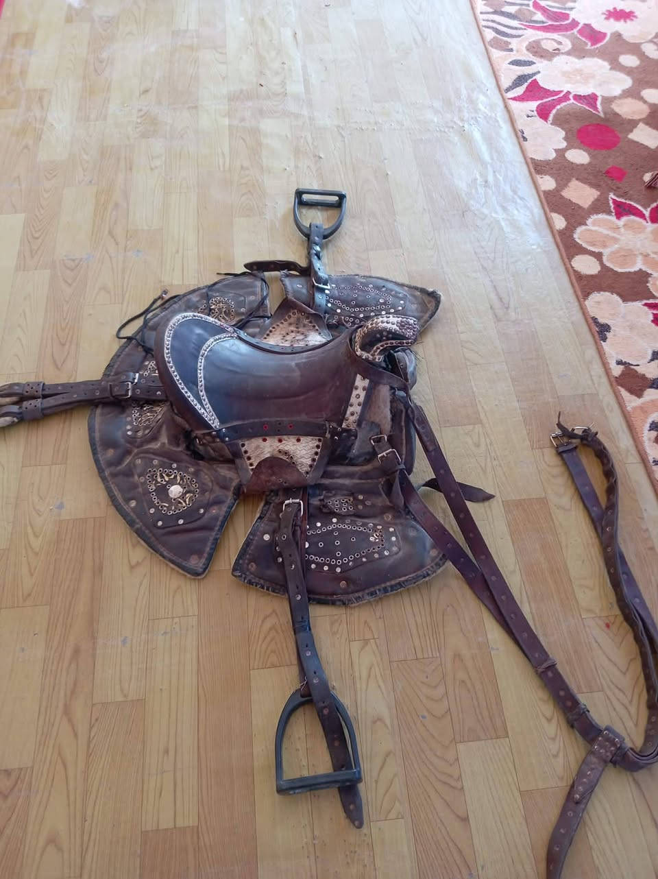 حي الله الخياله يتوفر سرج حياوي البيع ***********
