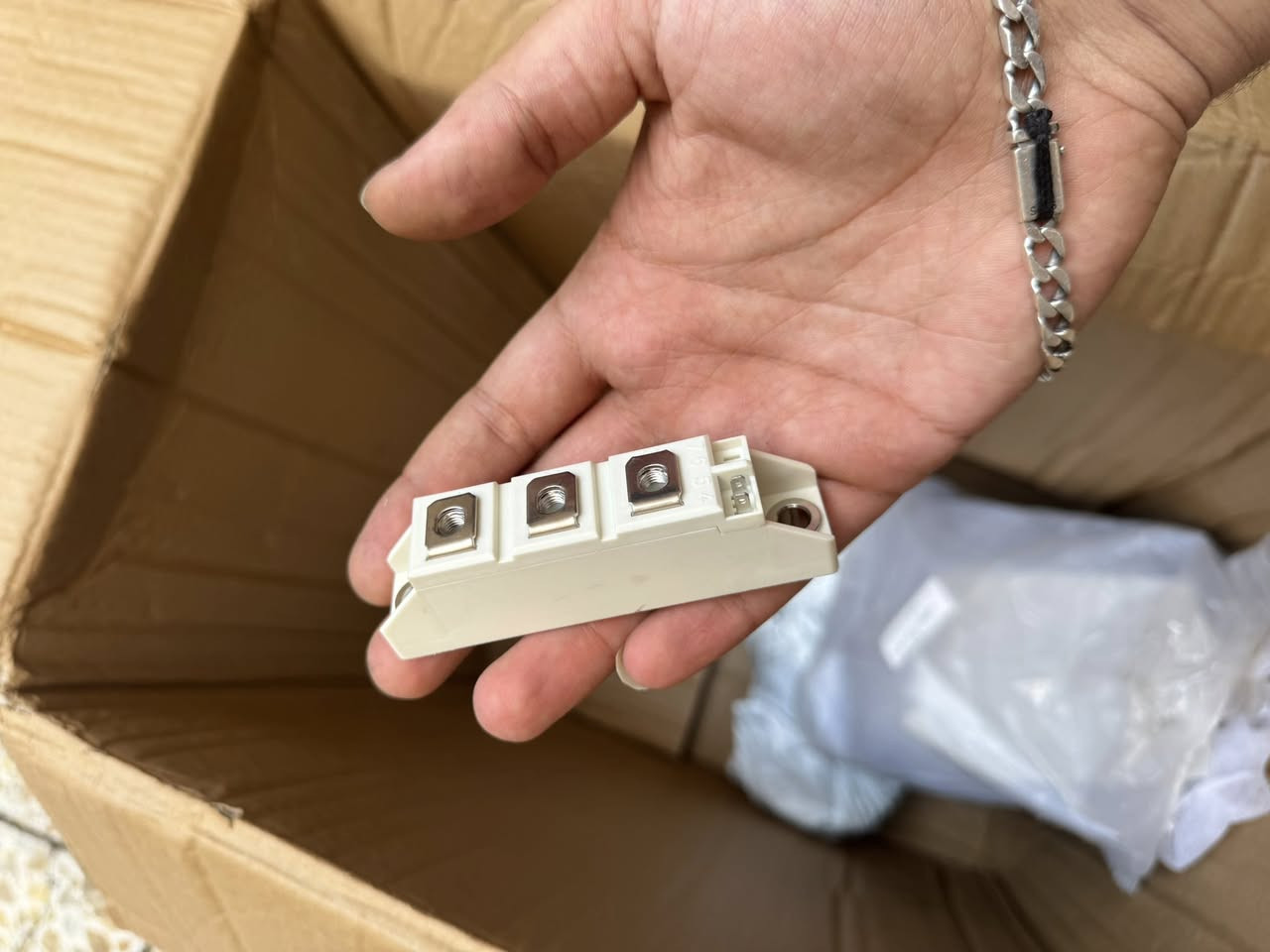 متوفر 5 قطع انطونة سعر وبل عافية


**إذا كنت صاحب هذا الإعلان وتريد حذفه لأي سبب، رجاءا أرسل رسالة إلى الدعم الفني**