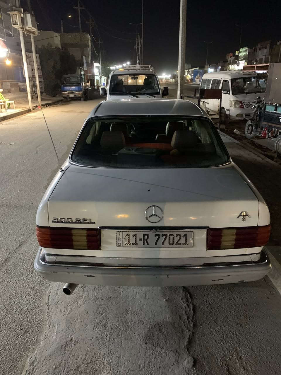 سلام عليكم مارسدس  باب طويله رئسي1984 البيع رقم   بغداد نكليزي بسمي  

شرط مداور طيك مده شهر وتجي داور

سعر 60وبيه جال لطيبين 
 
محرك 3000 بطه ديلكو
منضومه تبريد جديده 
كهربائيات مندعاميه لدعاميه كله شغال
تايرات جدد
حداديه زينه 

***********.
