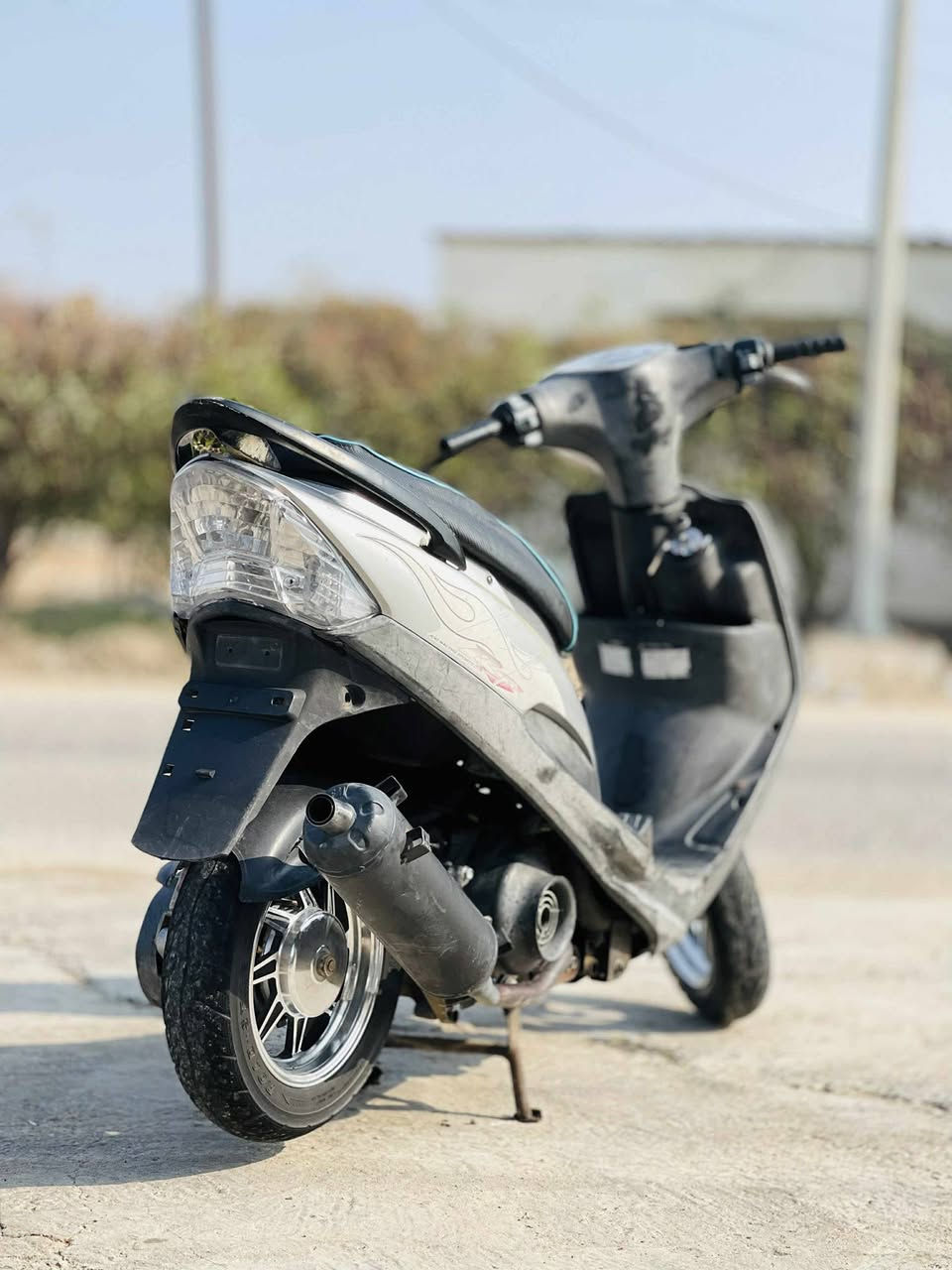 ماكس عدله للبيع
السلام عليكم ماكس عدله للبيع من الأخير دراجه ماعايزه برغي واحد
1_بوشه55مكينه إقلاع شلعه تاكل الكاع اكل دراجه شلعه ومعدل
2_وياله رياضي شوفت عينك
3_صالنصه رياضيFMام الطگه
4_كفرات اصليات مختمات سوادات ملح
5_باتري جديد
5_سلف رياضي 55
6_تخم تايرات جدد "7_كهربائيات كلها شغاله
بين(دراجه مفوله على اخر حبايه)
السعر750 وبيها مجال حگ الجيه.....مكان بابل الكفل***********موجود فقط واتساب
