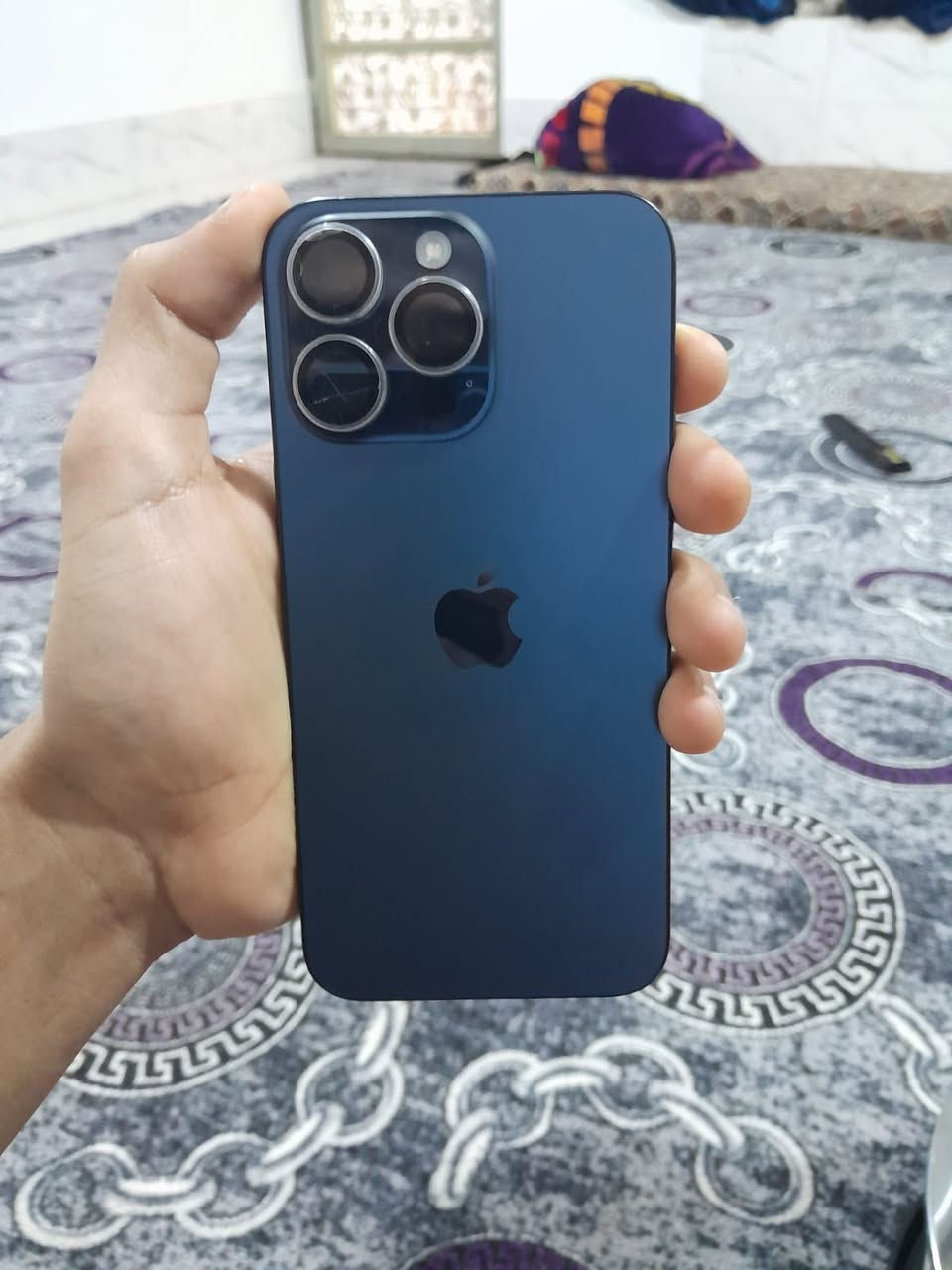 جهاز آيفون .15 جهاز بلادي نضافه 100/90 ذاكره 256 .بطاريه 86 جهاز مرتب كلشي بلادي ولاكن اطريت ابيعه لسباب مرضيه عندي مريض وسعره مليون و200 وبيه مجال بصيط حك جيه ورجان لموه شراي لايتعبني هاذ رقمي تواصل *********** وتساب فقط متواجد
