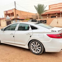 ازيرا.للبيع  2014 فول واحد ع واحد  بيها قطعه جاملغ امامي  07774706855