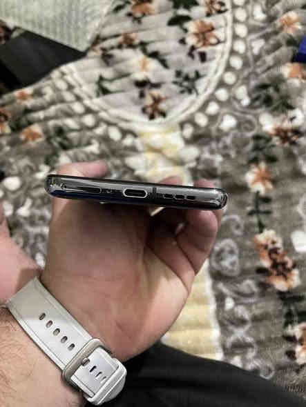 للبيع بلاك شارك 5pro رام ١٢ ذاكره ٢٥٦ جهاز شاشه ١٤٤ هرتز حقيقي و١٢٠ فريم بدون غراض فقط بي فطر بالضهر 
السعر 250 قفل 
***********
