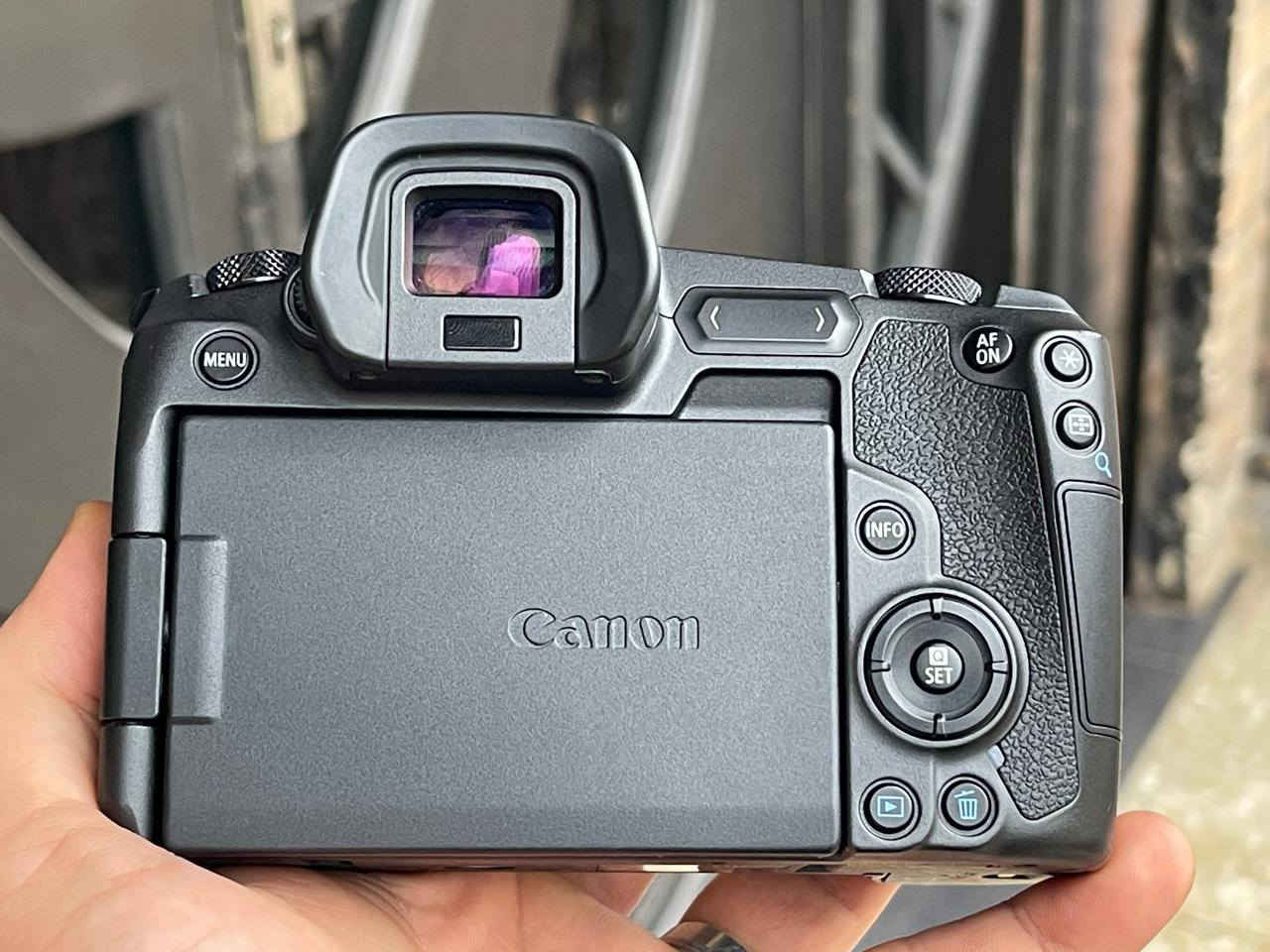 For sale 
Canon R 
بالبوكس كامل والادابتور 
ضمان 3 شهور 
متاح شحن لجميع المحافظات 
للتواصل فون او واتس 01016242875


**إذا كنت صاحب هذا الإعلان وتريد حذفه لأي سبب، رجاءا أرسل رسالة إلى الدعم الفني**