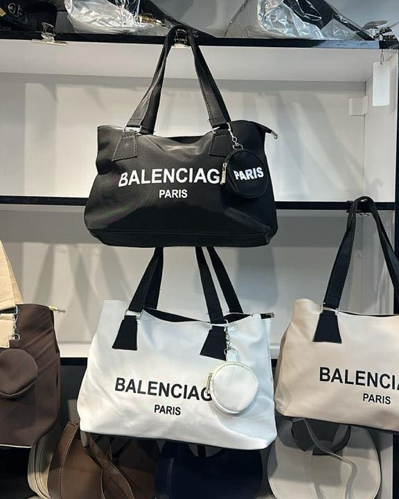 جنط نسائية جملة ومفرد 
ارخصصص الاسعاررر
اسعارنه تحن السوك 
للاستفسار والطلب التواصل على الواتساب 
***********
