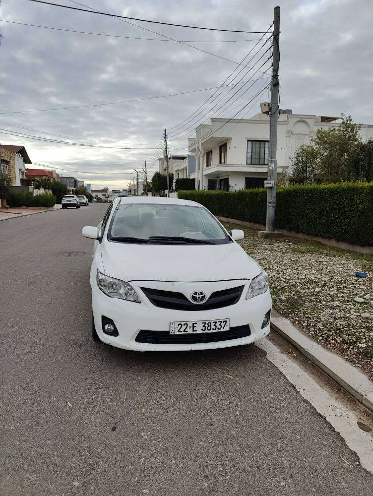 Toyota crolla 2013
***********
نرخی ١٠٩ کەمەک مەجال 
وێنەی فەحسەکەم داناوە چی هەیە 
لێدرانی پێشی هەیە لای سەکن
پەڕەشوتی تەقیە
لەگەڵ لێدرانی پشتی هەیە أربيل, العراق
