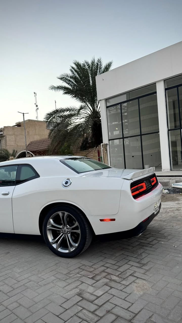 السلام عليكم
للبيع جالنجر موديل 2021 ارتي محرك 8 سلندر 5700

وارد امريكي صور حادثها موضح بالصور جاملغين وبنيد بدون شاصي واجت من امريكا صبغ جاملغ خلفي 
ماشية 55 الف ميل فقط 
عليها اضافات لد متغير ومنظومه زينون
داخل لد متغير للغرفة مع سقف روز رايز
اويل كاج كان - بلكات ريسنك - نوزلات srt8 (ادامة جديدة) 
تفريغ وبرمجة سيفتي 
السياره حلوه وشوف العين بيها ملاحظات بسيطة 
السعر 190 ورقة بي مجال ومكاني بصرة  للاتصال ***********
