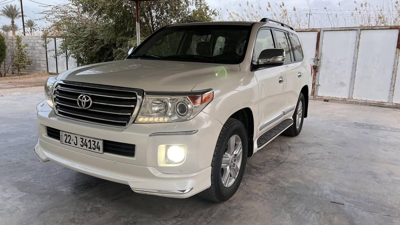 السلام عليكم : لاندكروز 2013 ساز فول مواصفات معروفه مواصفات الساز ميحتاج اذكرهن ماشيه 140 الف مكفوله كفاله عامه كير محرك صدر كفاله سيارة جاهزه وبدون اي نقص رقم اربيل سنويه وهزة جديده السعر 370 مكان السياره بغداد اليوسفية 
***********
7800593741
