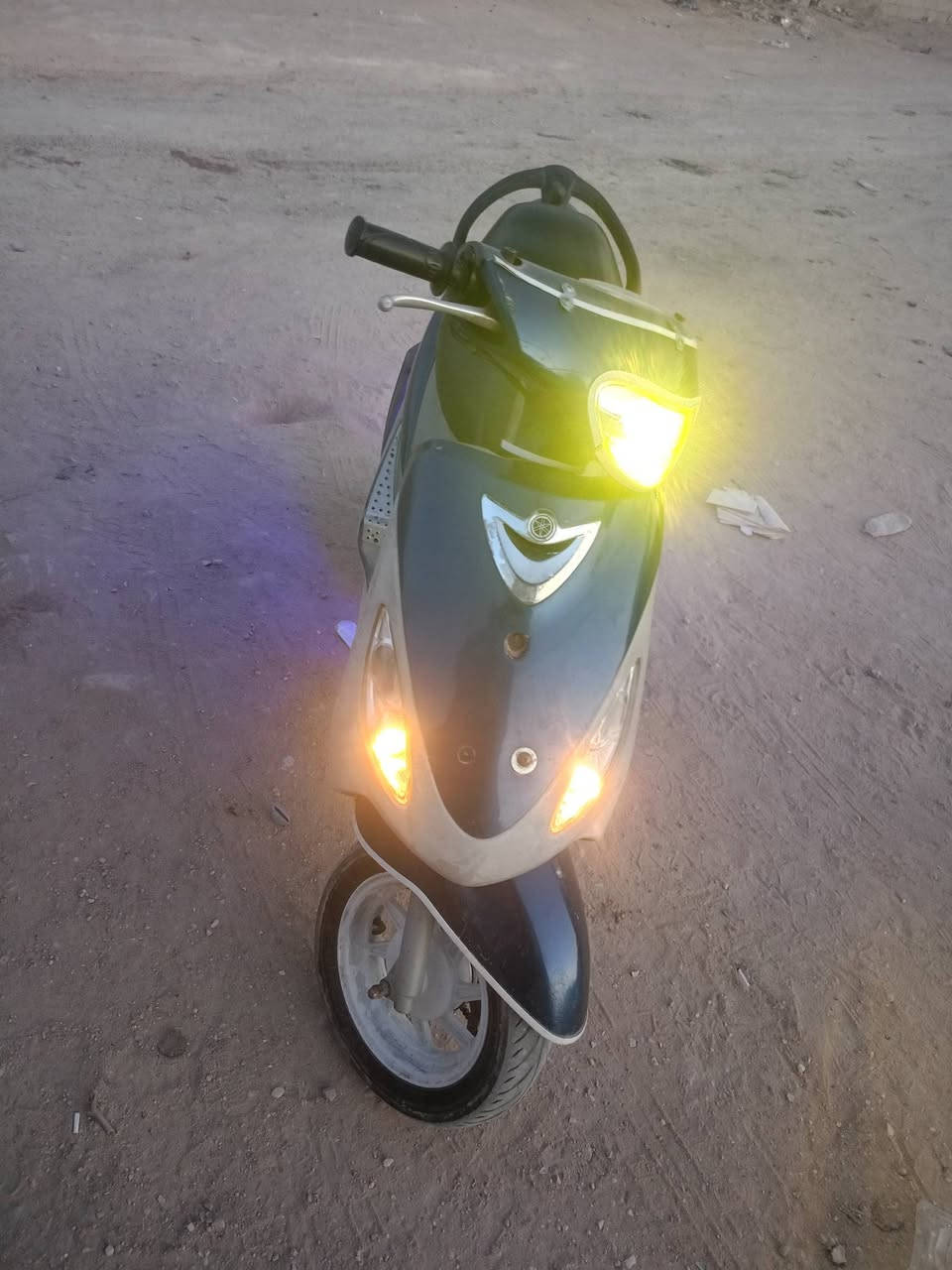 السلام عليكم اخوان ماكس منغولي اي نقص مابيه كامله سلف هندر عالي وناصي نشره خلفيه كامله الدراجه مابيه نقص ولمحرك مامفتوح  السعر 500وبيه مجال حگ الجيه رقمي ***********او*********** بس رمشلي وخابرك
