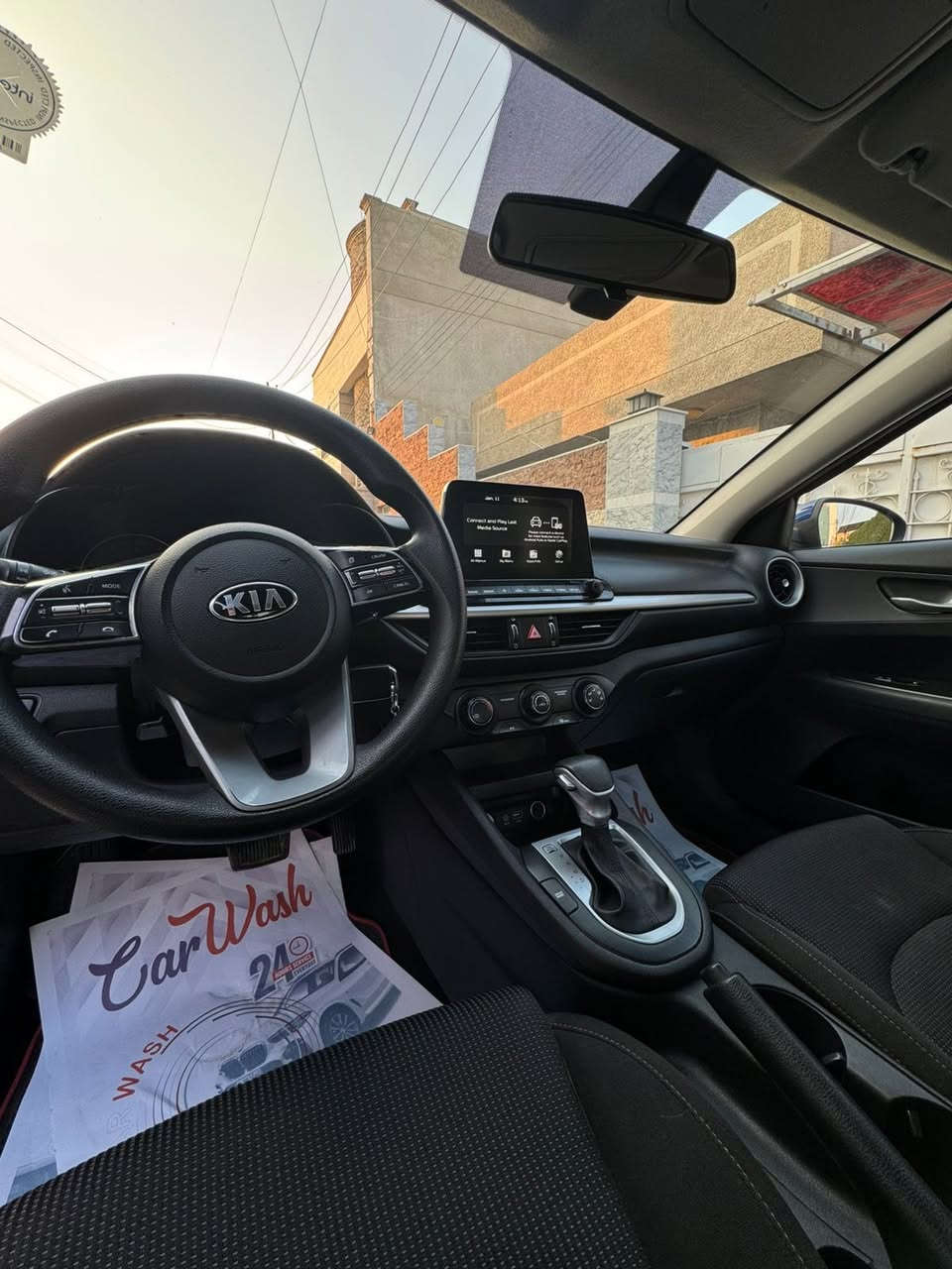 � للبيع: كيا فورتي 2021لون أزرق
📌 المواصفات:

 • الموديل: 2021

 • اللون: أزرق

 • المحرك: 2000 سي سي (دوش)

 • الممشى: 70,000 

 • ناقل الحركة: أوتوماتيك

📌 تفاصيل إضافية:

 • كير ومحرك مكفول ✅

 • حادث بابين جهة السائق 

 • السيارة بحالة جيدة وجاهزة للاستخدام

💰 السعر: 138

📍 الموقع: المنصور

📞 للتواصل: ***********
