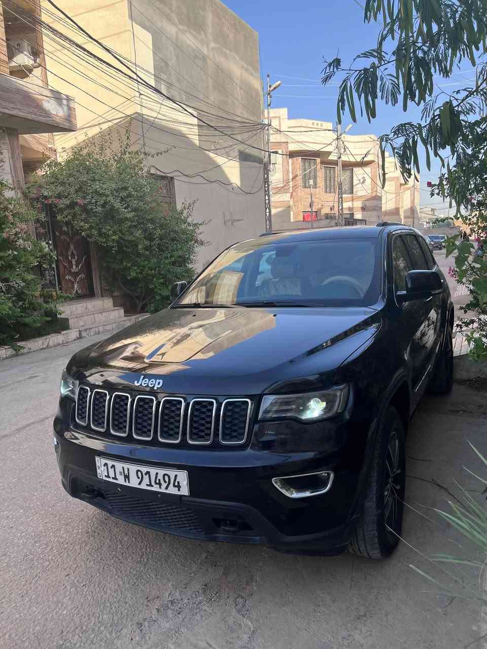 جيب  لاريدو 2018 فول مواصفات للبيع
ماشيه 67 ألف فقط

 والجيب معروفها بمواصفاتها المتخلص ⬇️

(* تشغيل بصمة + ريموت ستارت * شاشة كبيرة أصليه* كامرة خلفية* حساسات أمامية وخلفية* فتحة سقف بانوراما
* مقاعد كهرباء + خزن ميموري* تدفئة مقاعد + تبريد* سكان متعدد التحكم* مثبت سرعة* مبدلات سرعة على السكان* نظام بصمة للأبواب* إضاءة LED أصلية* مرايا كهرباء طي وتحكم* دبل أوتوماتيك* نظام Traction وDrive Modes* تبريد ثلج أمامي وخلفي* نظام صوت ممتاز
(* Airbags كاملة

السيارة نظيفة كلش رقم بغداد تحويل مباشر بأسمي السياره
الحادث  جاملغ أمامي باقي السياره كلها كفاله وجاهزه ومبولشه مابيها اي نقص وبيها سونار 
سعرها 250 و بيها مجال 

***********
