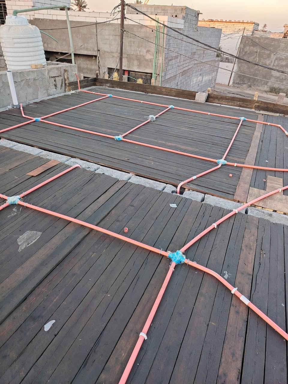 الهم صل على محمد وآل محمد 
عمل اليوم 

من احد مواقع عملنا لنشر شبكه في البصرة 

شط العرب

للتواصل***********
