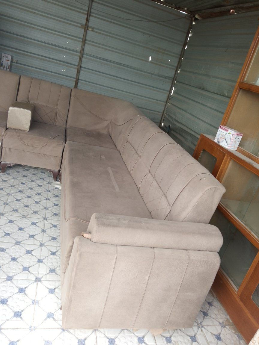 ديوان عشر مقاعد تزكام كل ضرر ما بي سعره 200 مجمع حطين مقابل المنتزه  ***********
