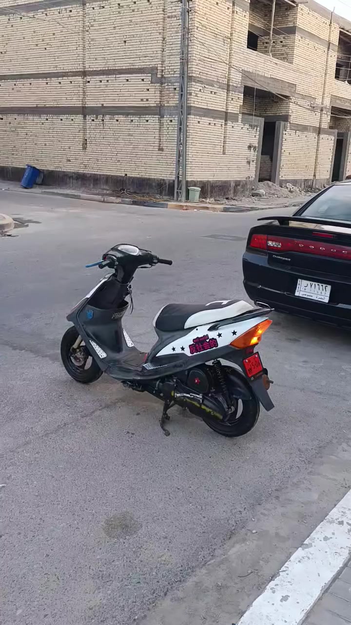 سلام عليكم 
ماكس عدله بلاديه!!!!
كفاله عامه من كلشي 
مكينه بلاديه مامفتوحه 49 !!!!!
دراجه خير من الله كلشي شغال بيها سلف نكره هنده دكه وحده 
كهربائيات كلها شغاله دراجه بيها تزويد خارج مرتبه ماذب عليها الف 
سعر ((950)) بيها مجال حك الجيه جوه ال900 لاطب وتعب روحك ماعاجبك سعر اعبر المنشور 
مكاني بصره حي الاصدقاء 
مامتواجد فيس فقط تصال او وتساب!!!!!!!!!
***********
