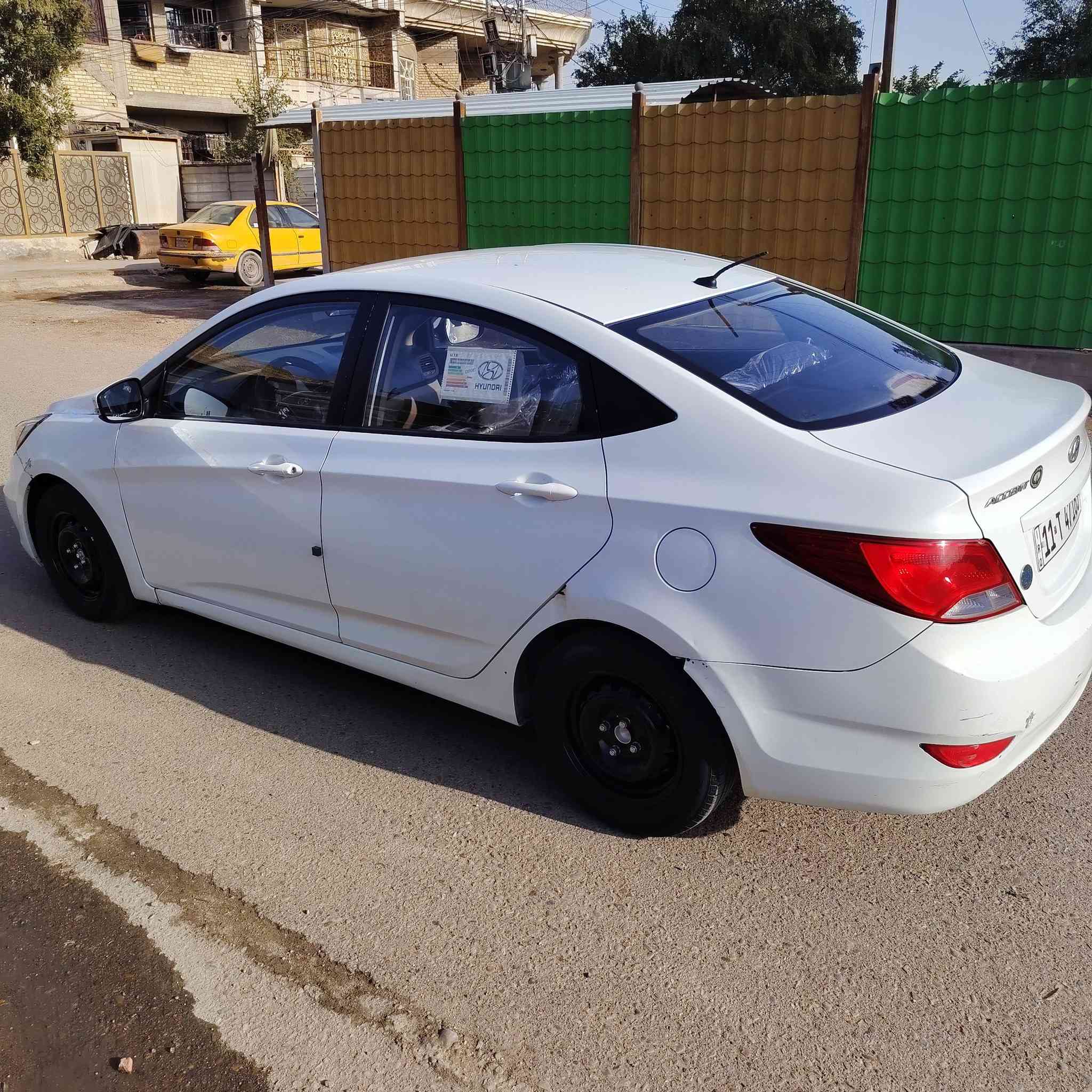 سلام عليكم اكسنت مديل 2016
خليجي شركه عامه بسمي سنوية لغايه 2031
ماشيه 130الف مكينه دوش 1400 شرط ممفتوحه دهن كله اصلي و بانزين محسن امدوشمه جديده استخدم شخصي
تبريد شغال تدفئه شغال سويجات اثنين 
بيهة صبغ احزم بدون دواخل بدون تبديل
عنواني بغداد الامين السعر 79$

***********
