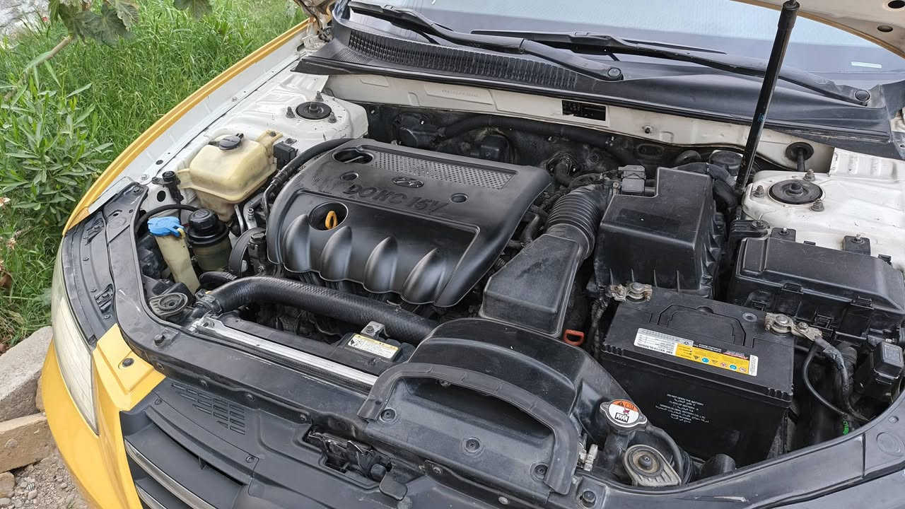 السلام عليكم سوناتا خليجي سياره جديده وجاهزه محرك كير كفاله تخم تاير حداديه محرك2000 رقم بغداد السعر ٩٠ وبيه مجال مكاني كوت ***********
