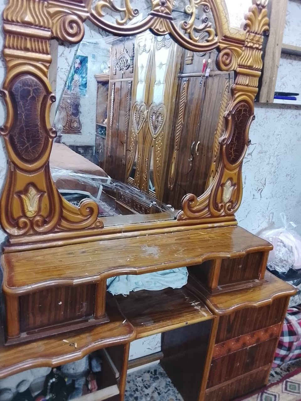 السلام عليكم عندي غرفه للبيع كنتور ابو ٦ نظيف والباقي كما موضح بلصور وسعرها 400 مكاني بغداد ***********
