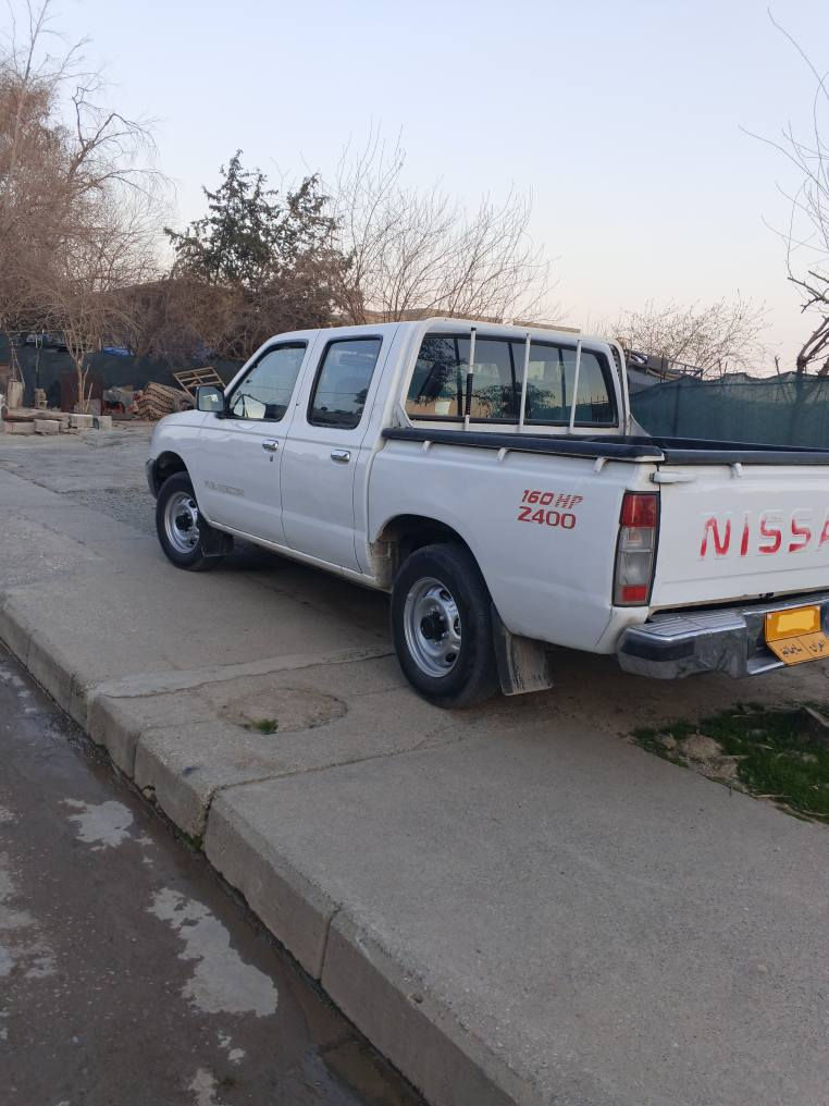 نیسان مۆدێل 2002 سەنەوی تازەیە بۆیاخ 2 پارچەی هەیە  توند و تۆڵە ماڵی دۆستە 
نرخی :-75 گەڵا
ژ.م:-***********
*********** السليمانية, العراق
