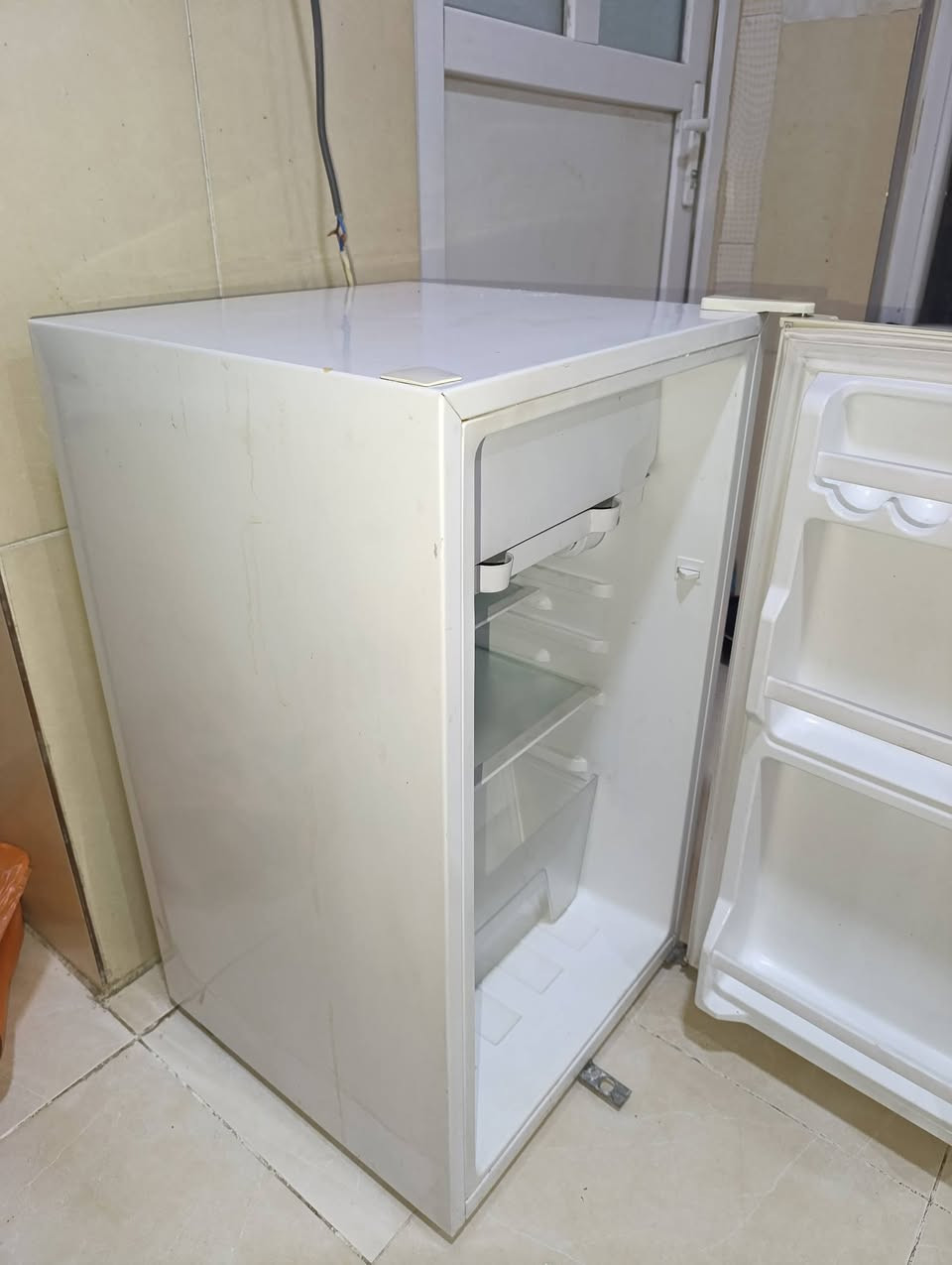 للبيع ثلاجة صغيرة ماركة Galanz التبريد مالها فول ووضعها ممتاز ونظيفة هم بسعر ٥٠ الف .. التواصل عالخاص


**إذا كنت صاحب هذا الإعلان وتريد حذفه لأي سبب، رجاءا أرسل رسالة إلى الدعم الفني**